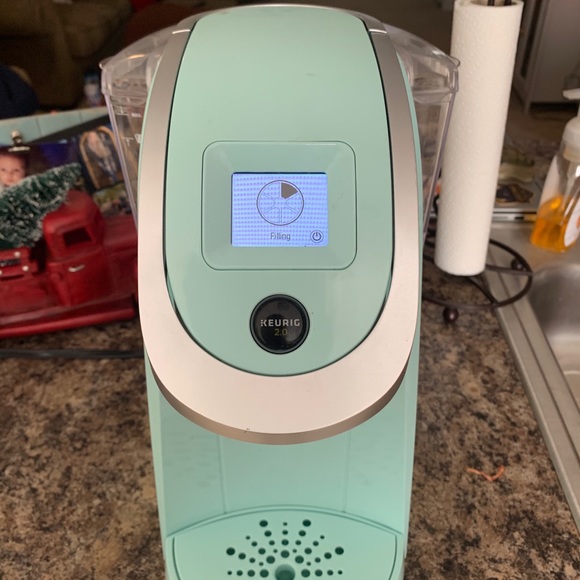 keurig machine (coffee machine) - Picture 2 of 5